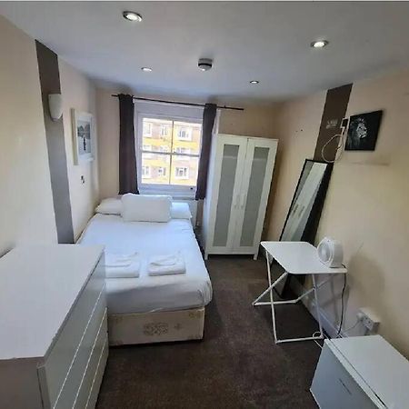 Lovely En-Suite Bedroom Лондон Экстерьер фото