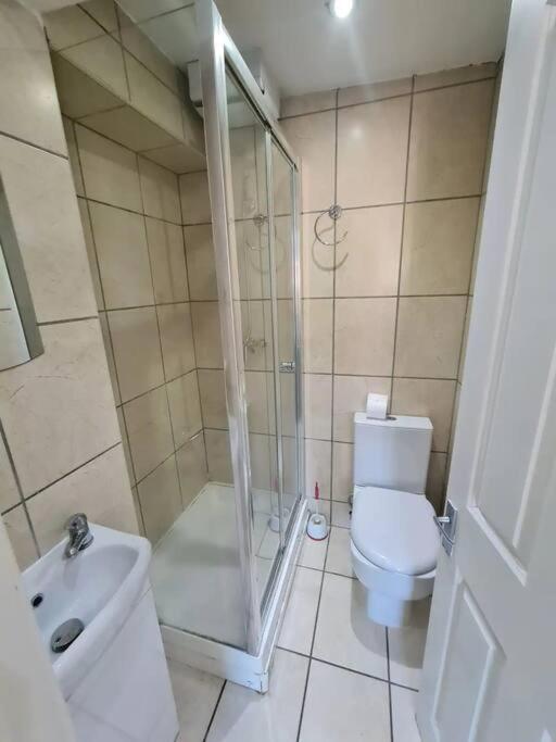 Lovely En-Suite Bedroom Лондон Экстерьер фото